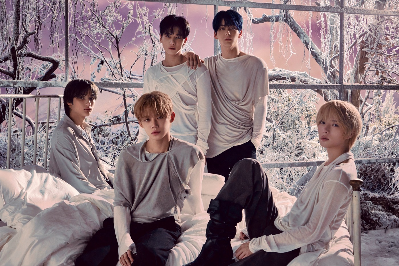 TOMORROW X TOGETHER reveals new concept for mini album “The