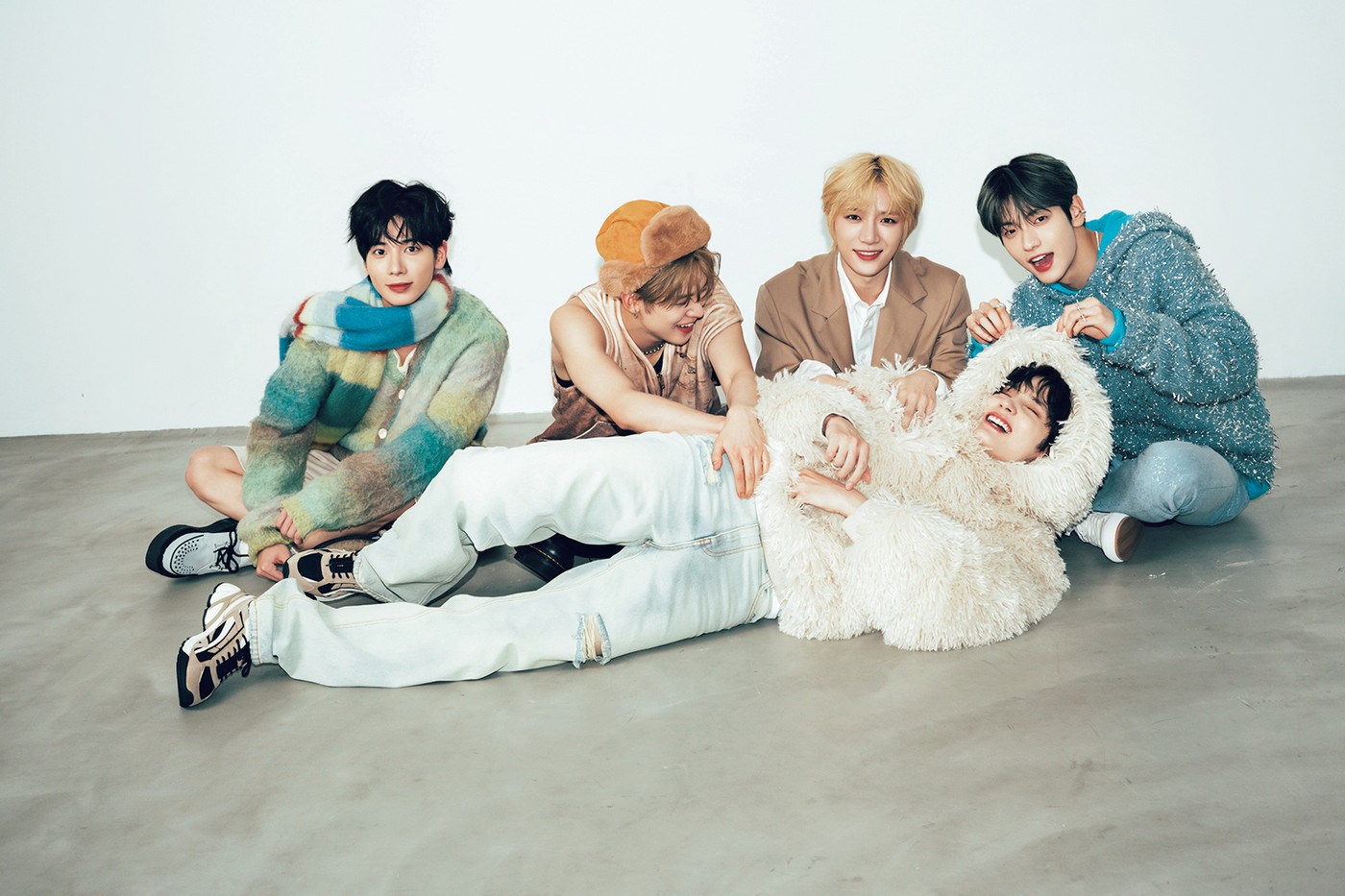 TOMORROW X TOGETHER (TXT) · Sweet - Limited Version B (CD